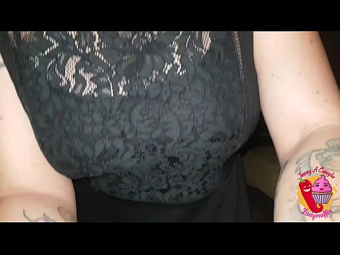 ❤️ Slutty Stéifschwëster gëtt him e blowjob a Spuenesch ️❌ Pornovideo bei eis ❌️