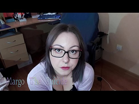 ❤️ Sexy Meedchen mat Brëll suckelt Dildo déif op der Kamera ️❌ Pornovideo bei eis ❌️