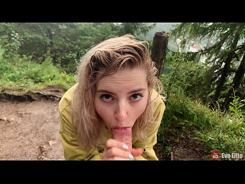 ❤️ Meedchen drénkt kum no engem ëffentleche Blowjob - Eva Elfi ️❌ Pornovideo bei eis ❌️